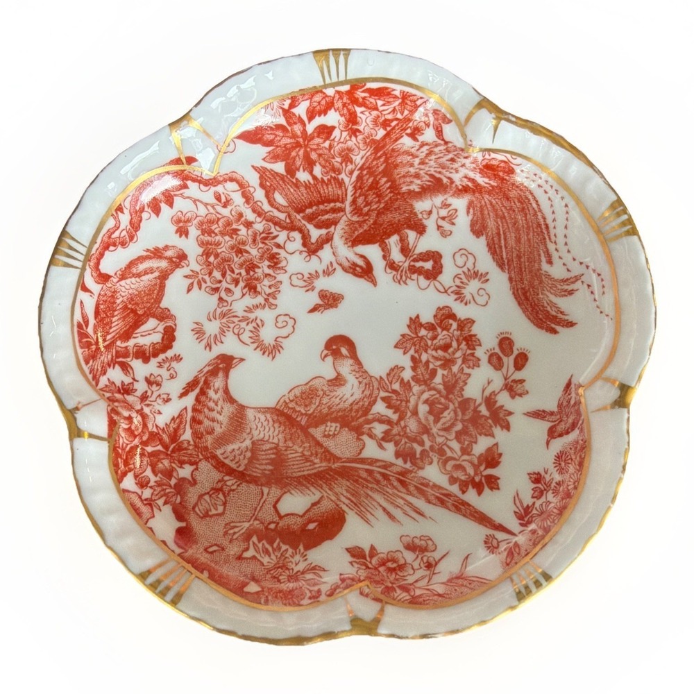 ROYAL CROWN DERBY RED AVES TUDOR ROSE SCALLOPED DISH 4 1/2" Marked A.74 XLIII